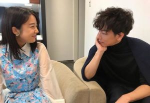 上白石萌音と佐藤健の写真