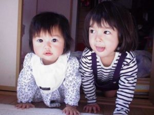 上白石萌音姉妹の幼少期の写真