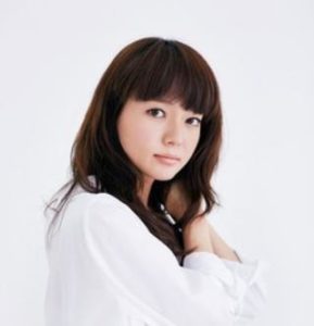 「先に生まれただけなのに」の多部未華子