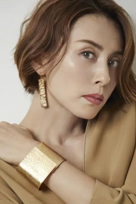 米倉涼子の写真４