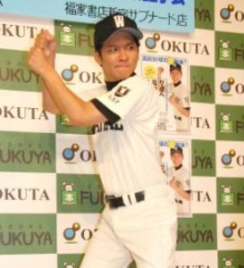 渡部建の野球ユニフォーム姿