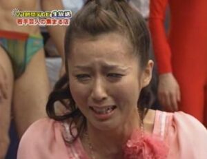 にしおかすみこ泣く