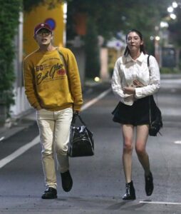 三浦春馬と新垣結衣のプライベートショット