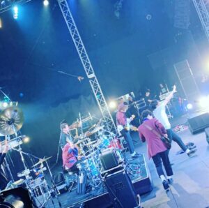 ヒゲダンのライブ写真