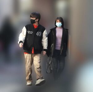 優里と高木紗友希の２ショット写真１