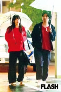あいみょんと尾崎世界観の2ショット写真1