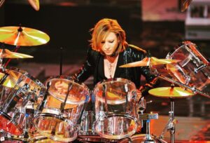 YOSHIKIのドラム演奏