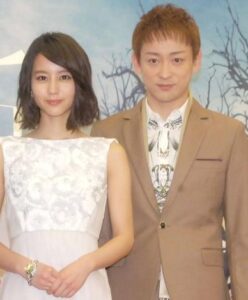 堀北真希と山本耕史の写真1