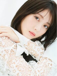 浜辺美波の写真