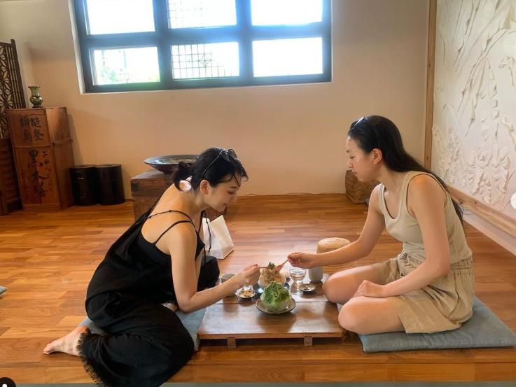 浅田真央と浅田舞の食事写真