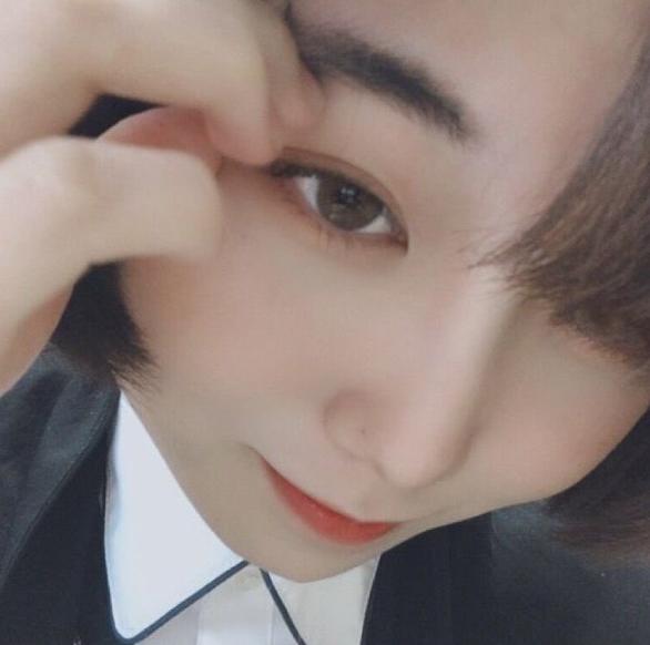 adoの素顔写真2