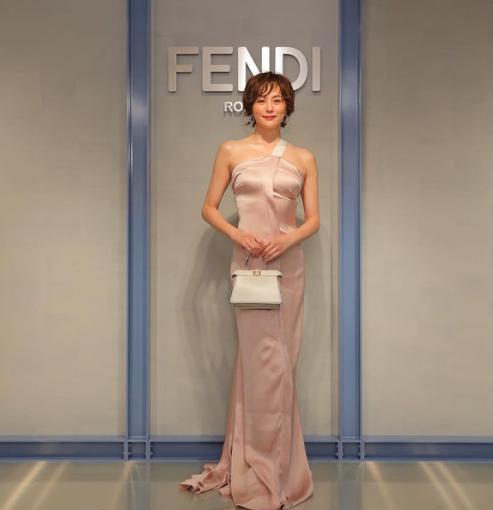 米倉涼子の写真２