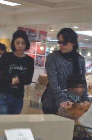 河村隆一と佐野公美2